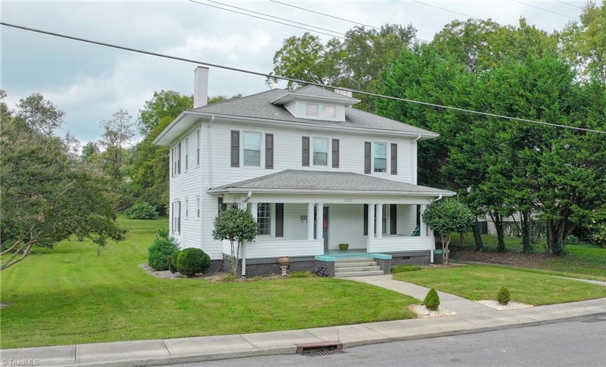 Image for Home For Sale in Mount Airy - 220 W Church Street