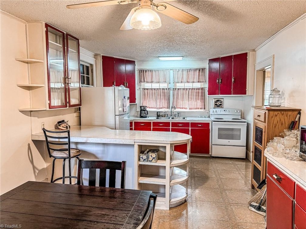 Image for Home For Sale in Mount Airy - 1610 S. Main Street