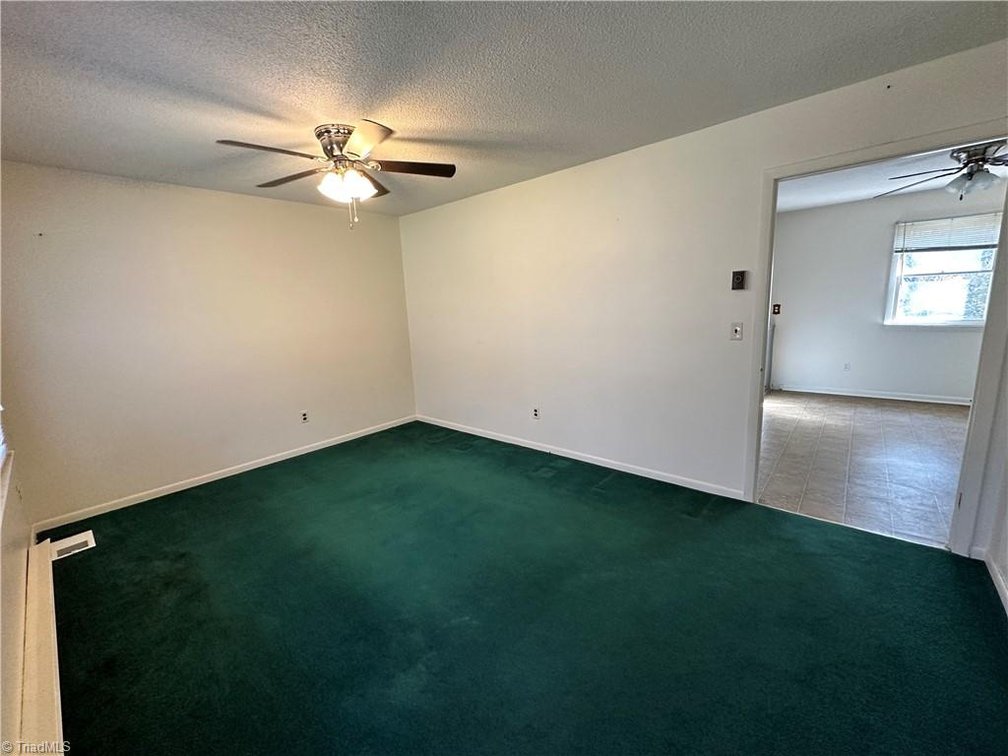 Image for Home For Sale in Pinnacle - 1210 Osborne Joyce Road