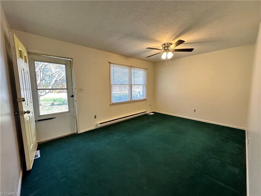Image for Home For Sale in Pinnacle - 1210 Osborne Joyce Road