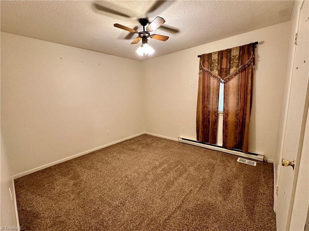Image for Home For Sale in Pinnacle - 1210 Osborne Joyce Road