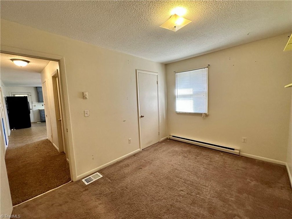 Image for Home For Sale in Pinnacle - 1210 Osborne Joyce Road