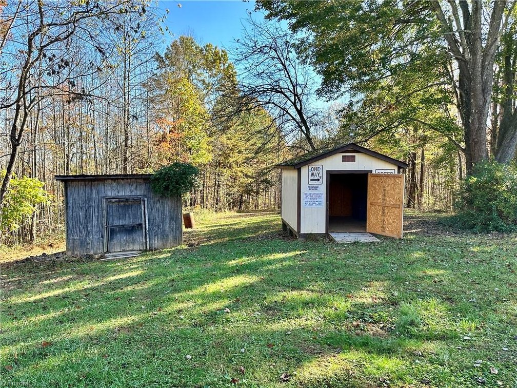 Image for Home For Sale in Pinnacle - 1210 Osborne Joyce Road