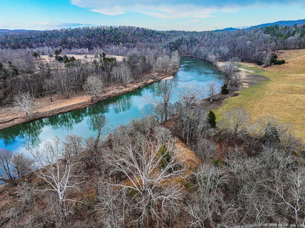 Image for New River Retreat Auction