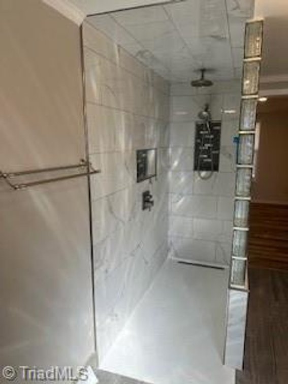 Image for Home For Sale in Pinnacle - 1125 Fox Hills Road