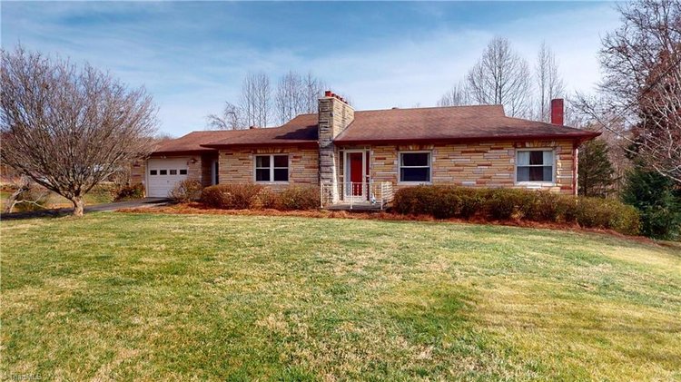 Home For Sale in Mount Airy - 2853 Old Highway 601