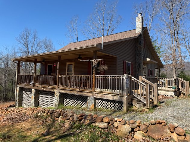 Secluded Mountain View Escape Auction