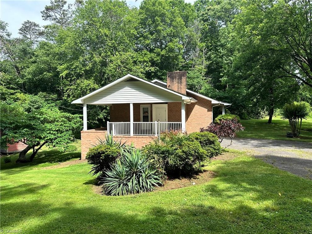 Image for Home For Sale in Siloam - 722 River Siloam Road