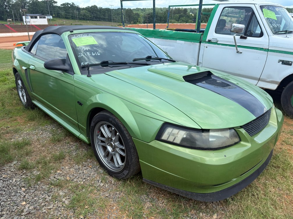 2001 FORD MUSTANG