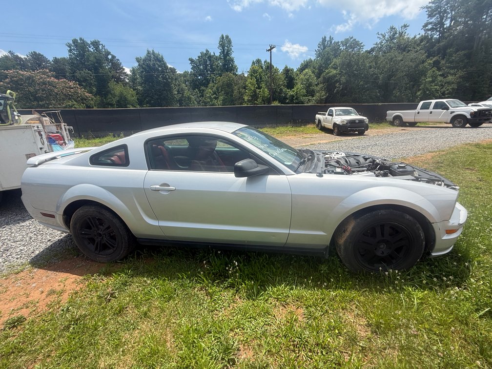 2005 FORD MUSTANG