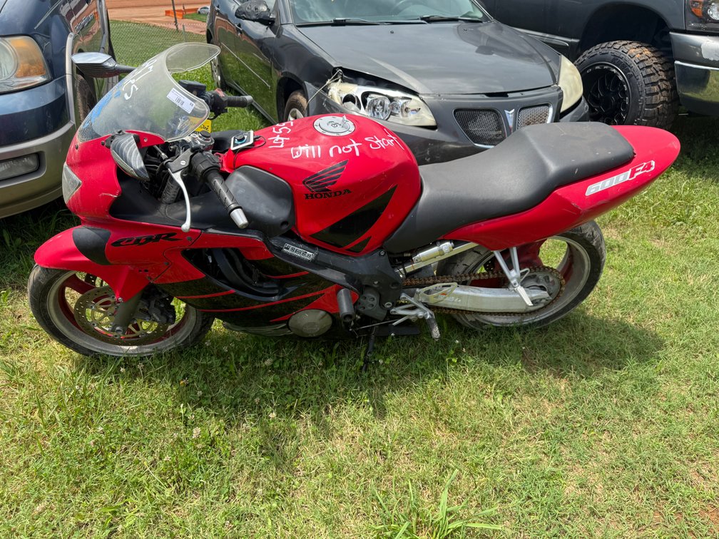 2001 HONDA CBR