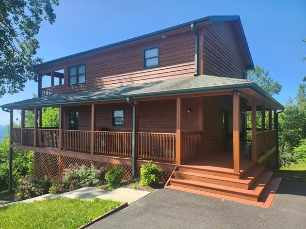 Cabin For Sale in Fancy Gap, Virginia - 82 Alpine Way