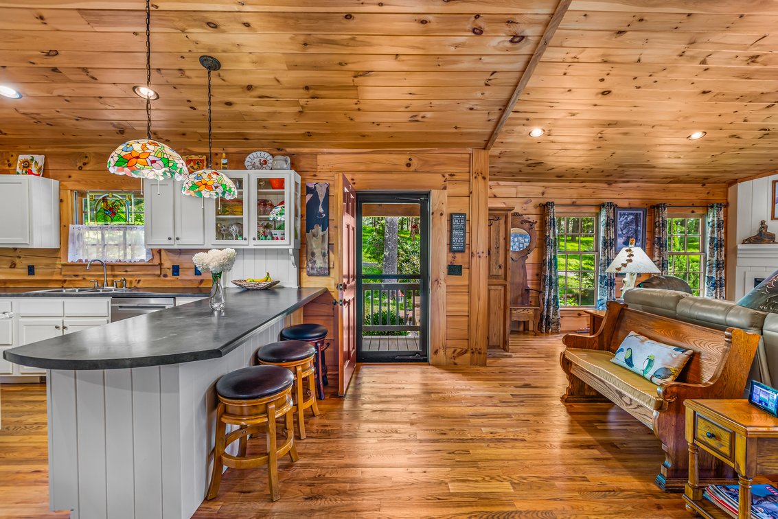 Image for Cabin For Sale in Fancy Gap, Virginia - 212 Olympus