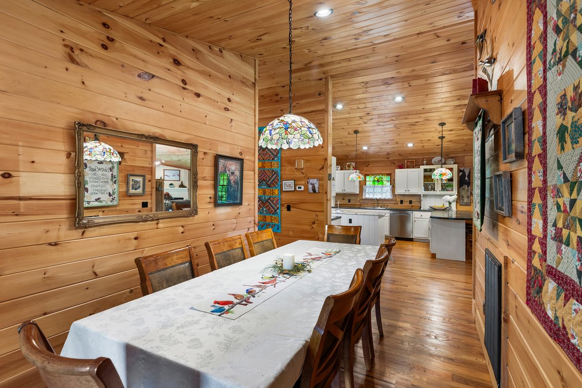 Image for Cabin For Sale in Fancy Gap, Virginia - 212 Olympus