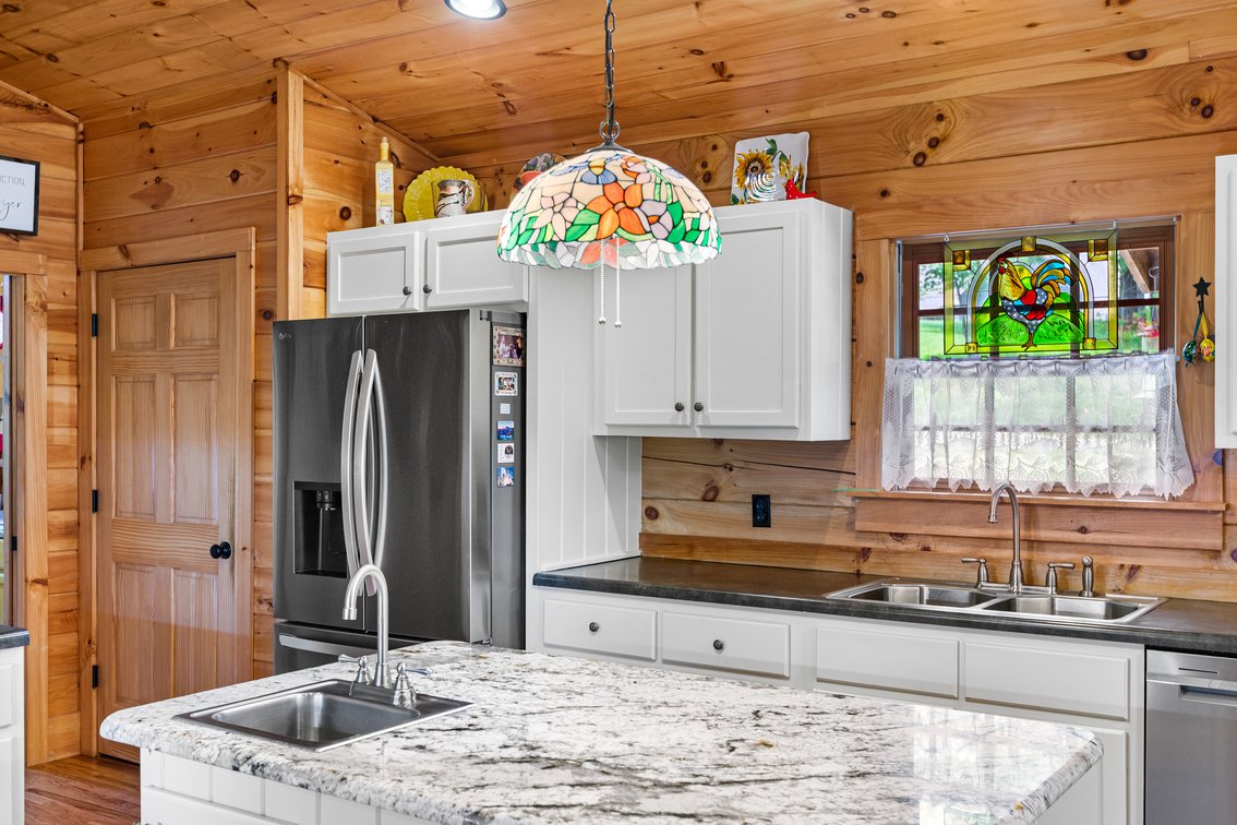 Image for Cabin For Sale in Fancy Gap, Virginia - 212 Olympus