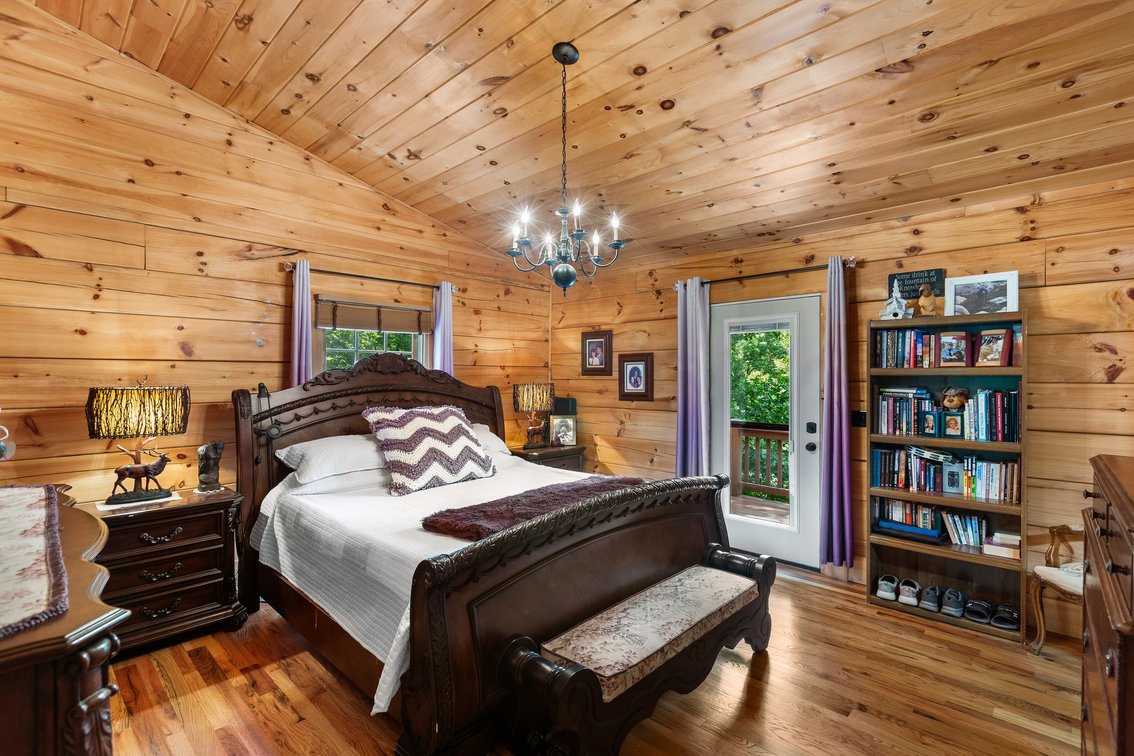 Image for Cabin For Sale in Fancy Gap, Virginia - 212 Olympus