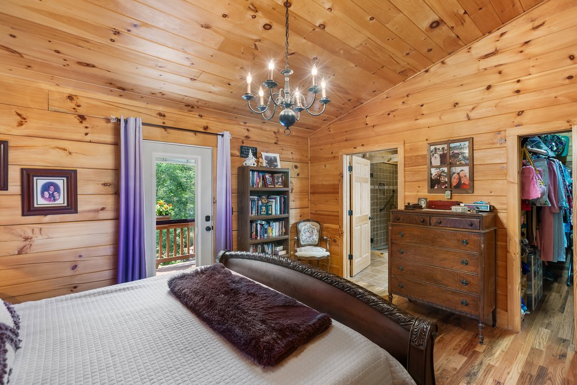 Image for Cabin For Sale in Fancy Gap, Virginia - 212 Olympus