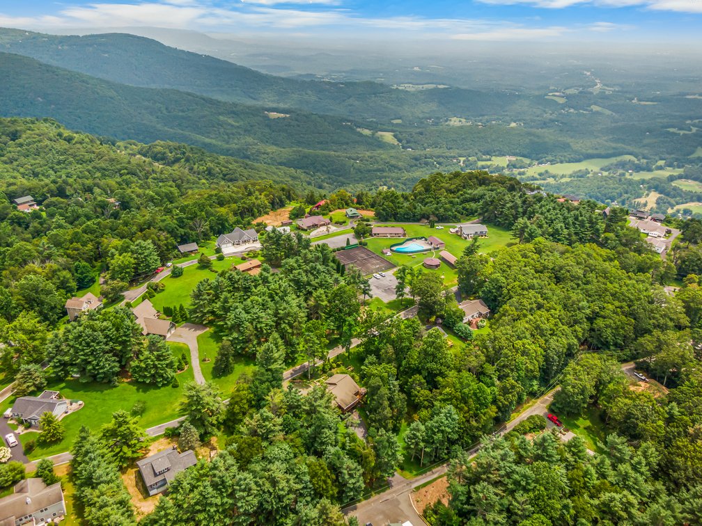 Image for Cabin For Sale in Fancy Gap, Virginia - 212 Olympus