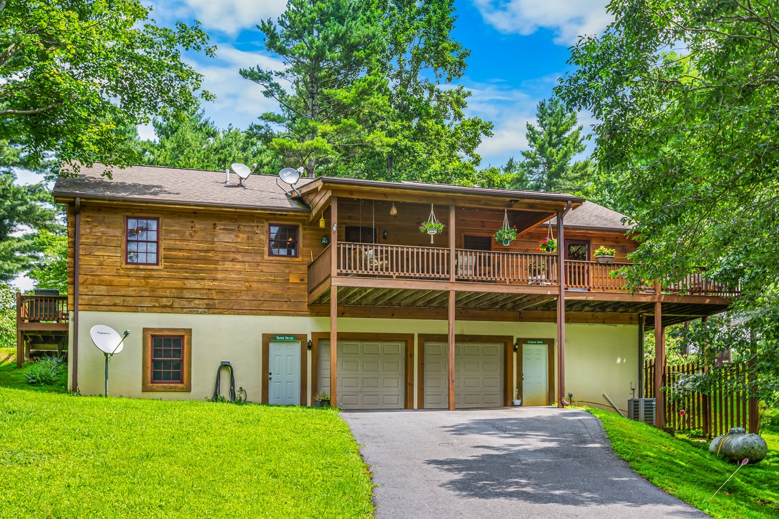Image for Cabin For Sale in Fancy Gap, Virginia - 212 Olympus