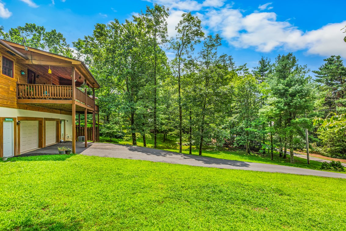 Image for Cabin For Sale in Fancy Gap, Virginia - 212 Olympus