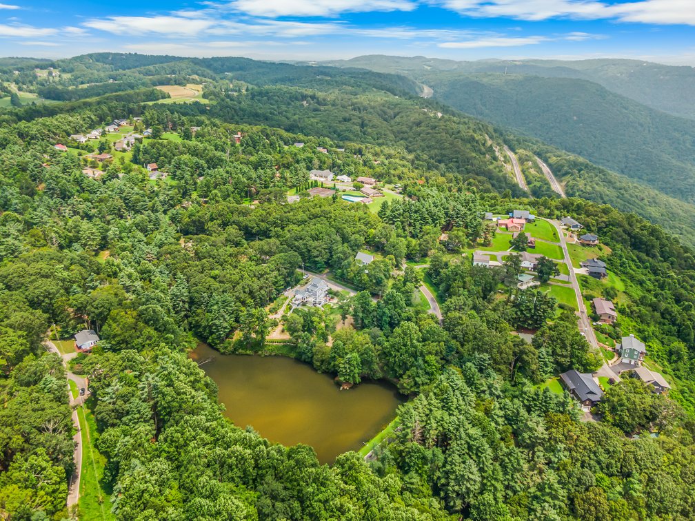 Image for Cabin For Sale in Fancy Gap, Virginia - 212 Olympus