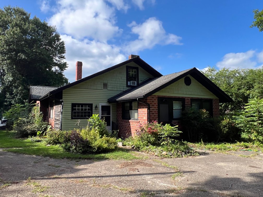Image for Home For Sale in Mount Airy - 400 Cherry Street