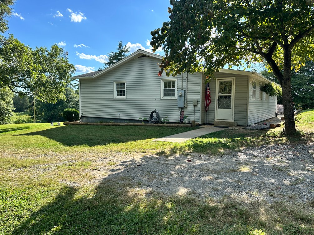 Image for Home For Sale in Siloam - 1459 Quaker Church Road
