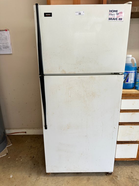 Roper Refrigerator with top freezer