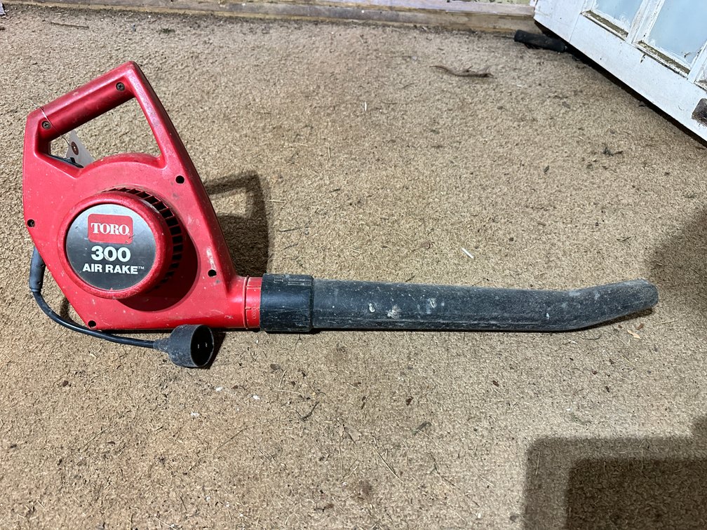 Toro 300 Air Rake Electric blower