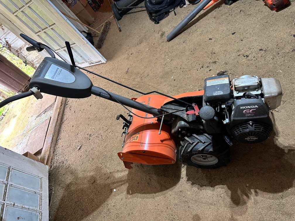 Husqvarna DRT900H Tiller. Dual Rotating Tines. 17". Honda GC 160 Engine