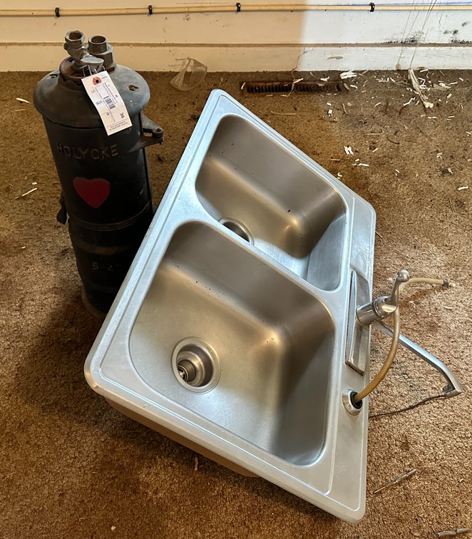 Holyoke Heater & Sink