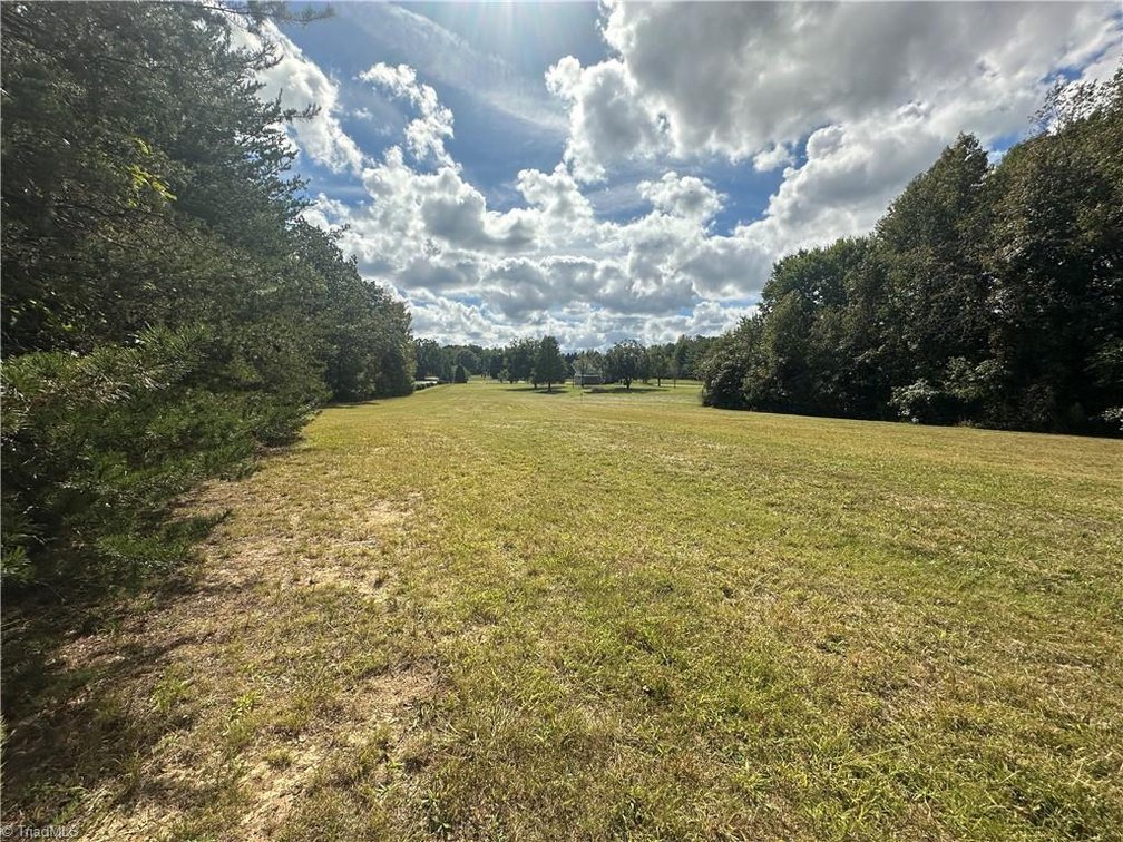 Image for Home For Sale in Oakridge - 8410 Linville Road