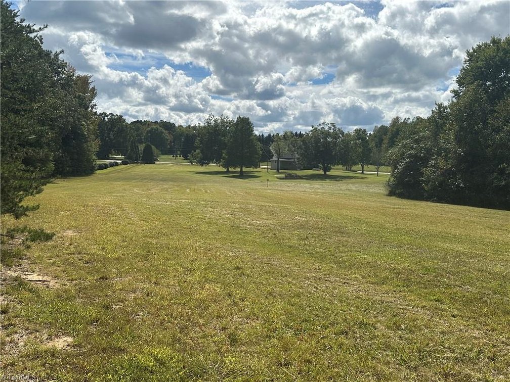 Image for Home For Sale in Oakridge - 8410 Linville Road