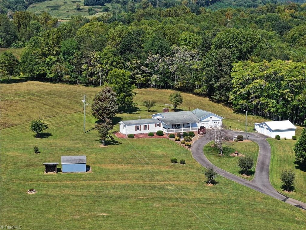 Image for Home For Sale in Pilot Mountain - 182 Black Walnut Trail