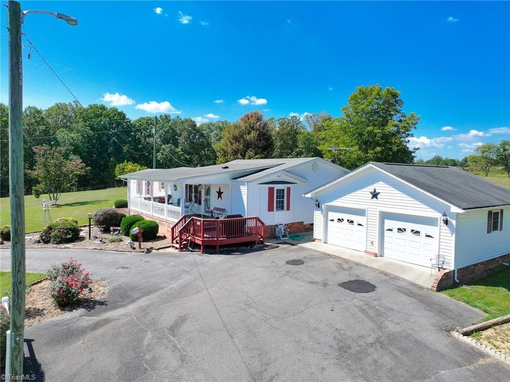 Image for Home For Sale in Pilot Mountain - 182 Black Walnut Trail
