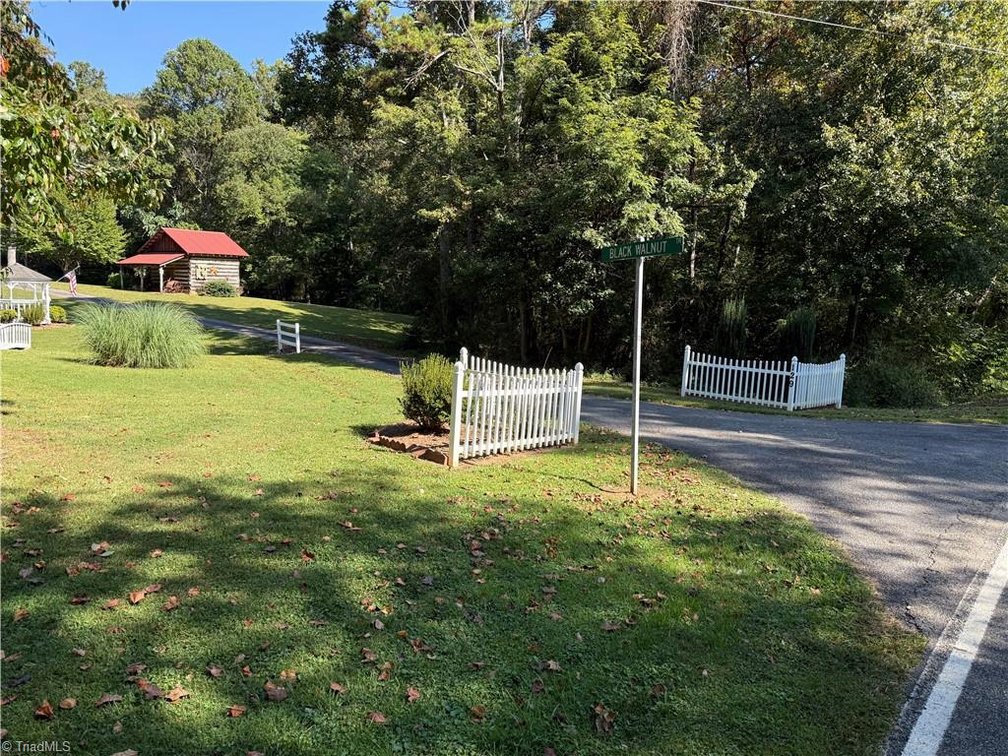 Image for Home For Sale in Pilot Mountain - 182 Black Walnut Trail