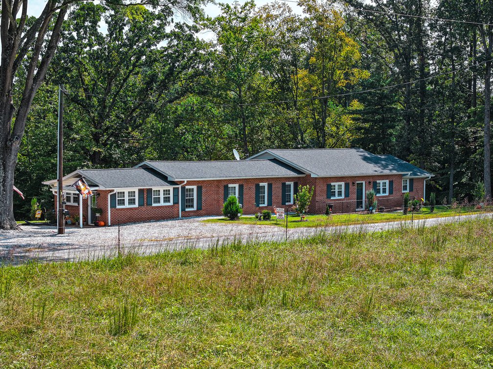 Image for Home For Sale in Dobson - 4797 Rockford Road
