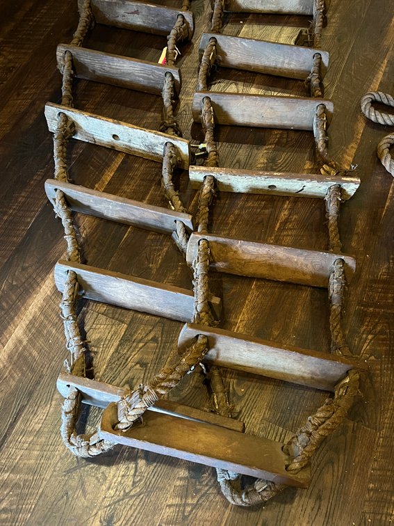 30' Antique ships ladder
