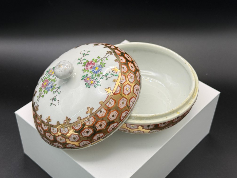 Small antique lidded dish
