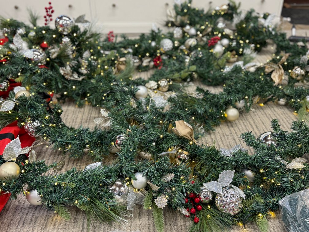 45’ led lighted expensive garland