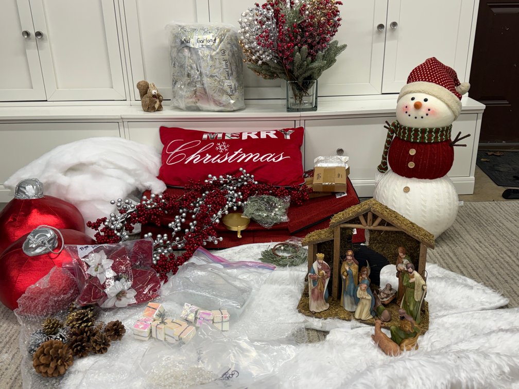 Plushy Christmas decor