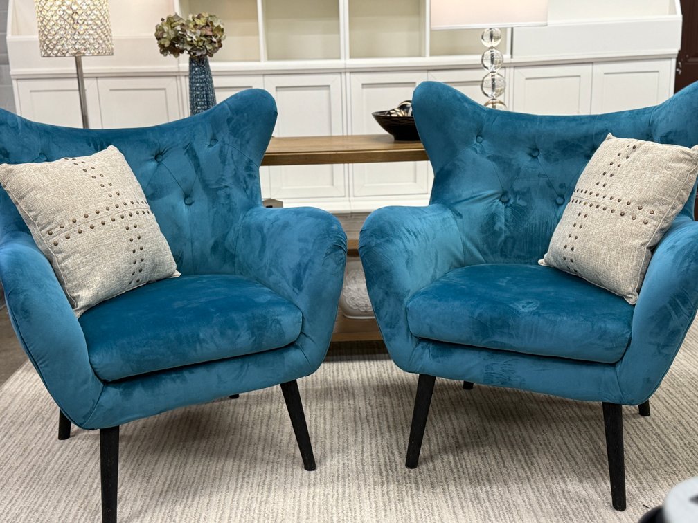 2 accent chairs