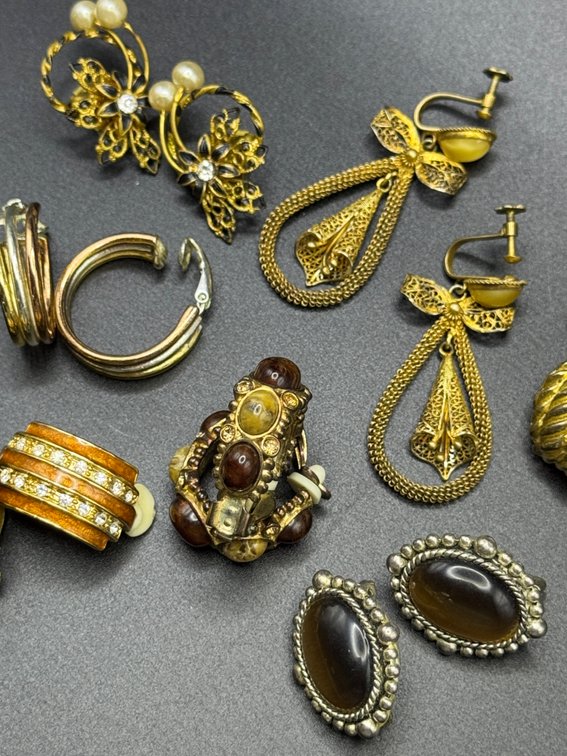 Vintage clip on earrings