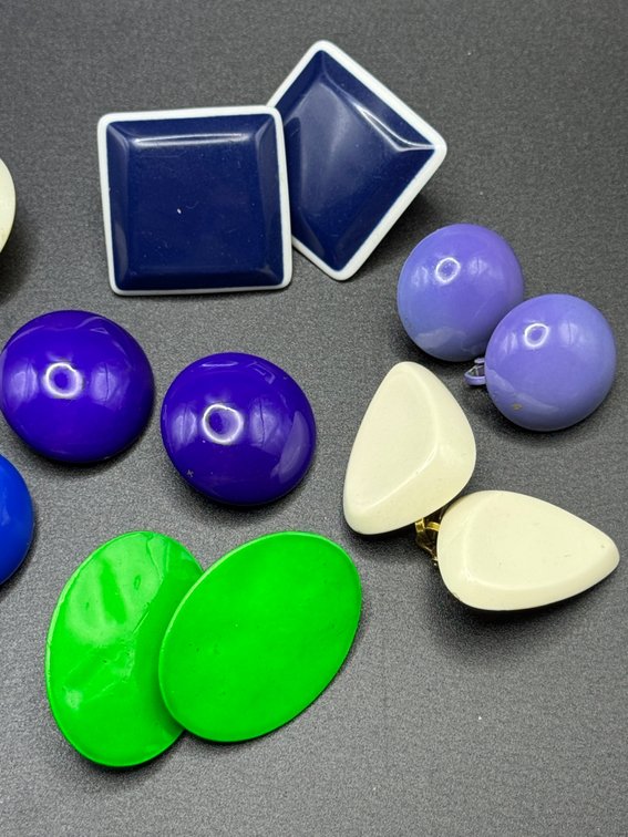 Fun vintage clip on earrings