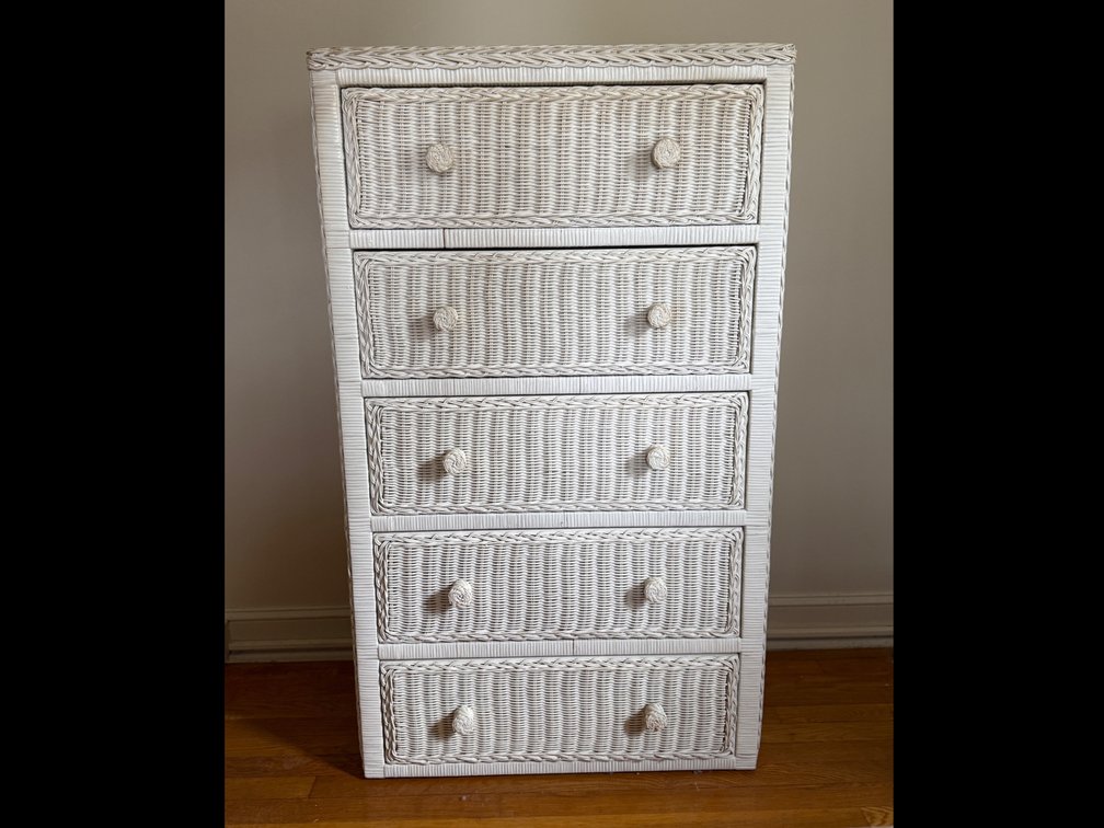 Wicker bureau