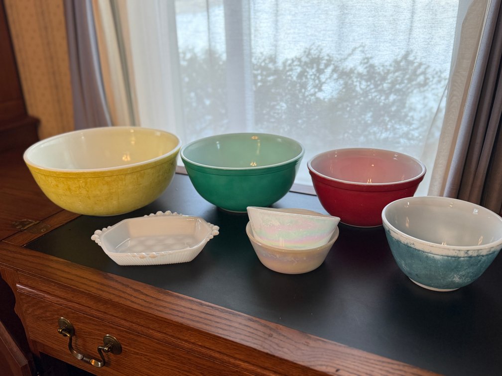 Pyrex mixing bowls