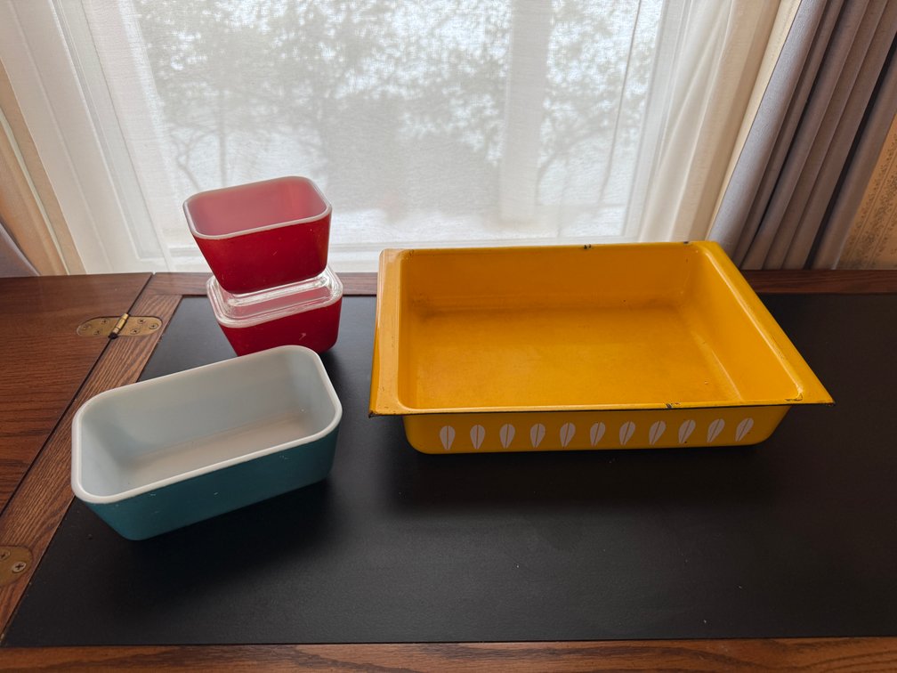 MCM lotus enamel pan & pyrex