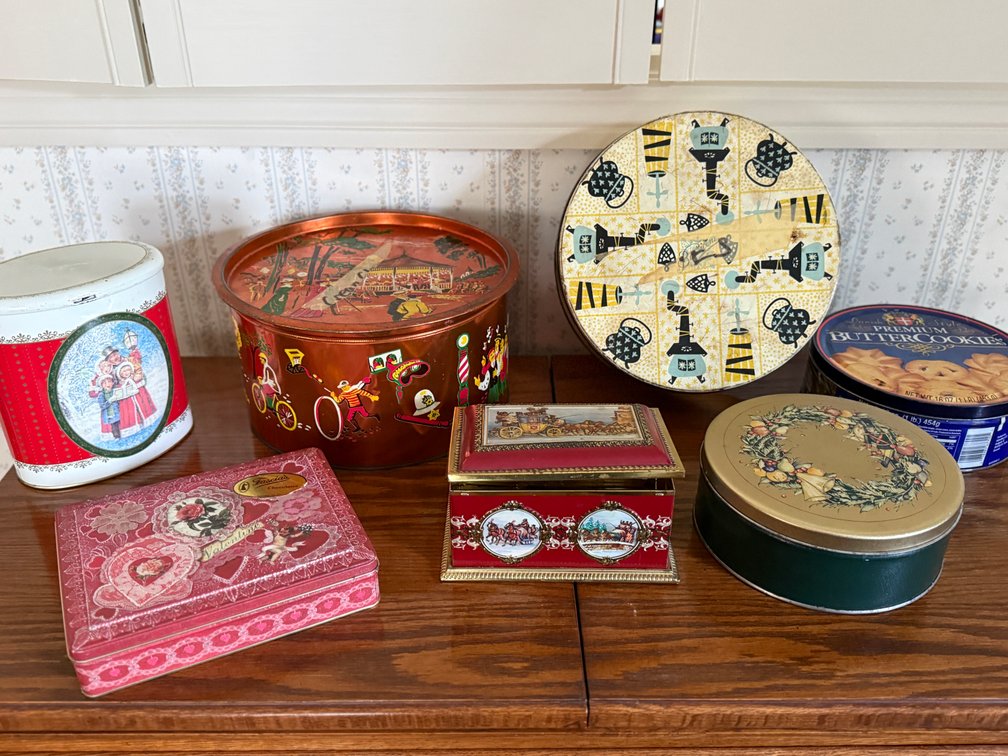 7 cookie tins