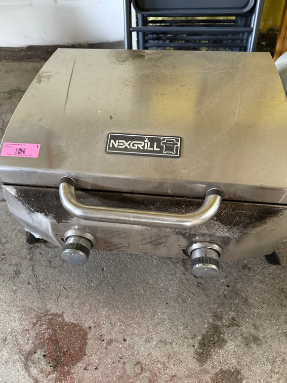 Countertop propane gas grill