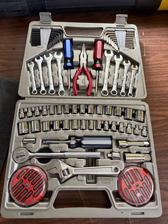 Tool set with case